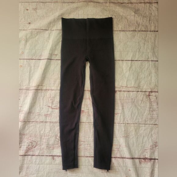 Spanx Look At Me Know Ankle Zip Leggings/Tights Size Medium - Picture 3 of 6
